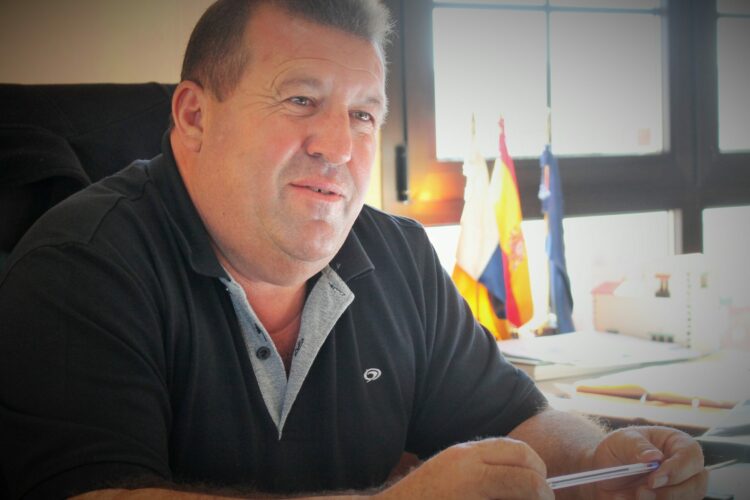 Antigua oferta una plaza pública de Técnico de Administración General