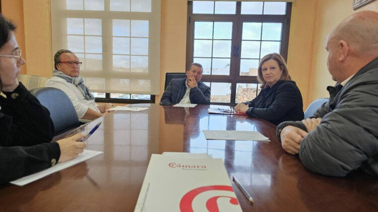 Antigua si accorda con la Camera di Commercio per promuovere le Giornate della Formazione Professionale