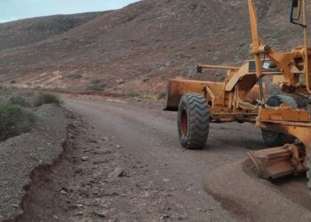 Tuineje mejora accesos a playas para garantizar la seguridad en Semana Santa