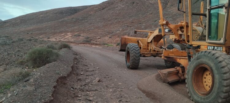 Tuineje mejora accesos a playas para garantizar la seguridad en Semana Santa