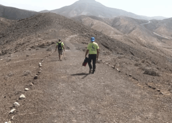 El Ayuntamiento de Pájara acondiciona el sendero de la Montaña del Cardón para la romería del Tanquito