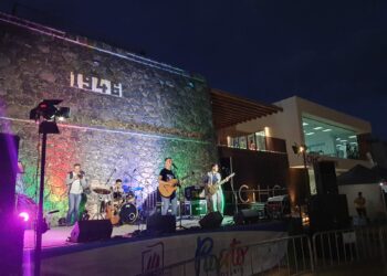 Los Hornos de Cal en El Charco acogían el concierto y actividades de las Noches de Luna Llena.