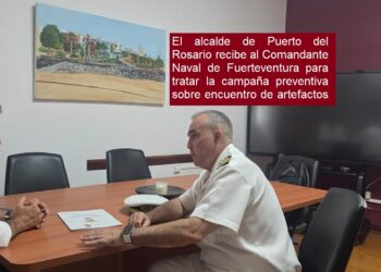 El alcalde de Puerto del Rosario recibe al Comandante Naval de Fuerteventura para tratar la campaña preventiva sobre encuentro de artefactos explosivos
