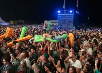 ﻿La música del G-5 convence a unas 7.000 personas en la primera noche del Fuerteventura en Música (FEM)