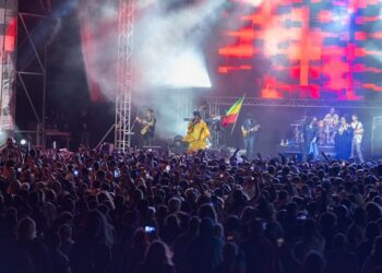 ﻿Fuerteventura en Música reúne a unas 15.000 personas en Cotillo