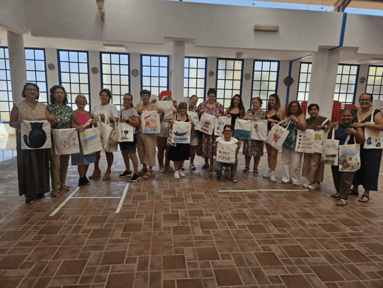 Pájara finaliza el taller ‘Tu voz en tela’ con una gran participación ciudadana