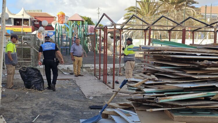 El Ayuntamiento actúa sobre un punto crítico en Caleta de Fuste