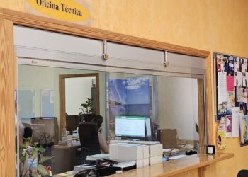 La Oficina Técnica de Antigua reabre de nuevo, tras responder 500 preguntas particulares sobre la Antena de Comunicación