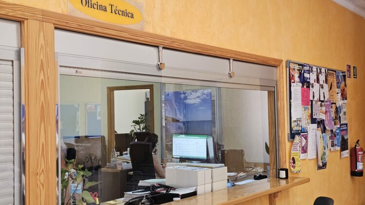 La Oficina Técnica de Antigua reabre de nuevo, tras responder 500 preguntas particulares sobre la Antena de Comunicación