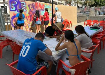 Pájara promueve la igualdad a través del arte urbano con el proyecto ArteVioleta 