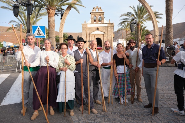 Juego del Palo, Bola Canaria y, por primera vez, Lucha Canaria femenina en las Fiestas en Honor a Nuestra Señora de La Peña