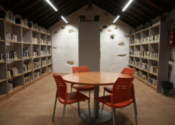 Antigua destina 5.000 euros anuales en ampliar el fondo de lectura de la Biblioteca Municipal