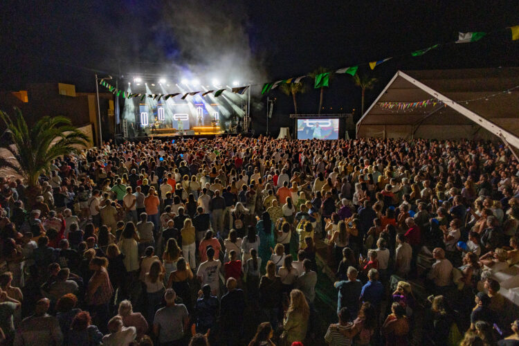 Espectacular concierto de David Bustamante en las Fiestas de Antigua