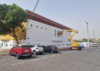 El campo de lucha de Tarajalejo comienza a lucir su nueva imagen