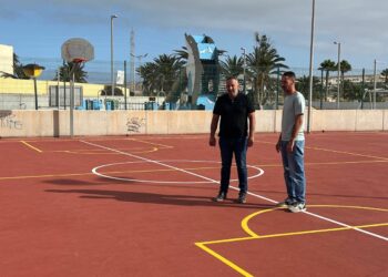El Ayuntamiento de Pájara reacondiciona las canchas multideporte de Costa Calma