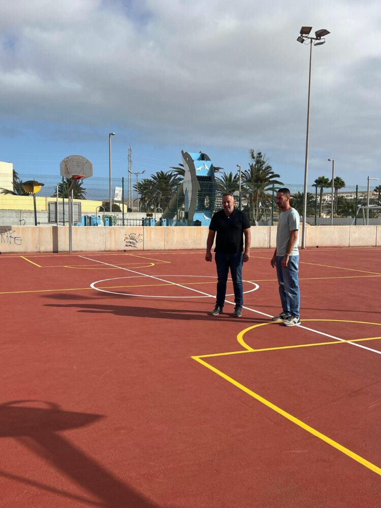 El Ayuntamiento de Pájara reacondiciona las canchas multideporte de Costa Calma