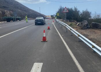 El Cabildo amplía la valla protectora en la Avenida del Atlántico de Morro Jable