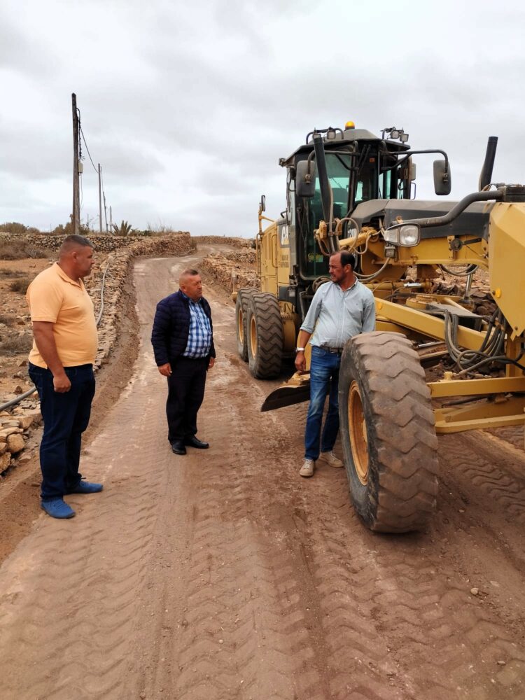 Comprobación a pie de pista de la mejora y asentamiento de 50 kilómetros de tramos de carrera