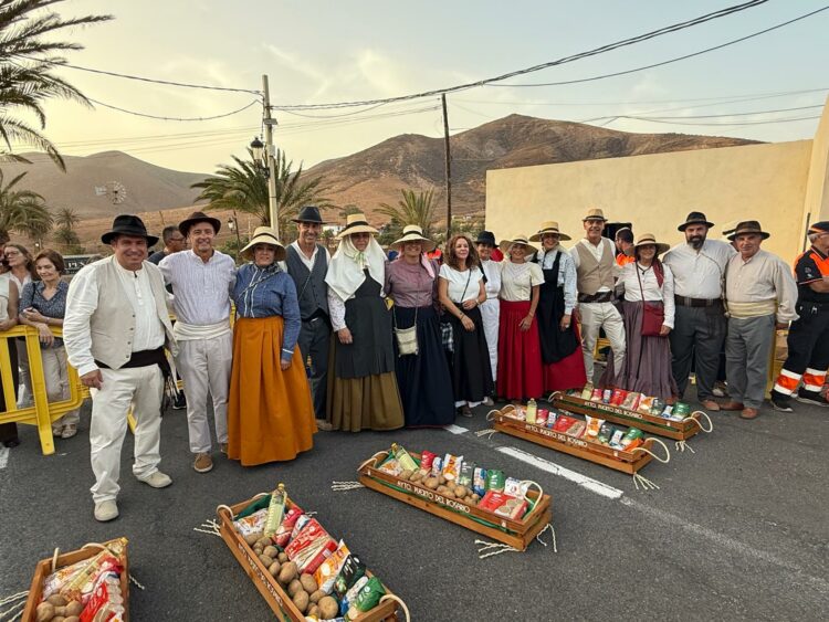 Puerto del Rosario en la ofrenda a la Virgen de La Peña en Betancuria