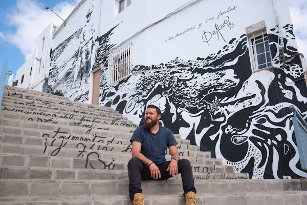 El PSTD ‘Fuerte por Naturaleza’ restaura el mural ‘El Viejo Pescador’ de Puerto del Rosario