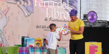 Récord histórico de escolares en la 35ª Feria del Libro de Fuerteventura con casi 3.000 escolares