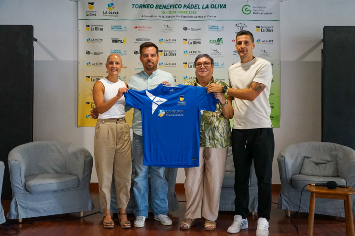 La Oliva presenta un Torneo Benéfico de Pádel en favor a la Asociación Española Contra el Cáncer de Fuerteventura