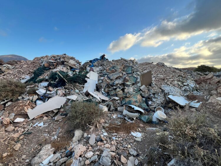 Antigua intensifica actuaciones encaminadas a perseguir y multar el vertido de escombros