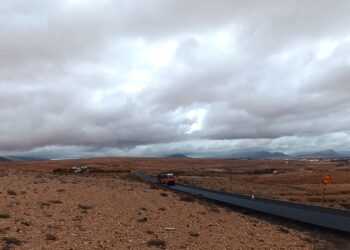 Carreteras asfalta la FV-416 desde Antigua a la rotonda del Valle de Santa Inés y Betancuria