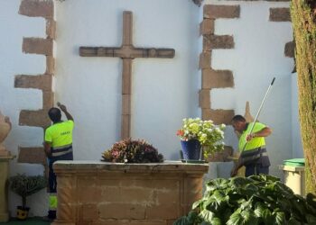 El Ayuntamiento de Pájara acondiciona los cementerios municipales con motivo del Día de los Difuntos y de Todos los Santos