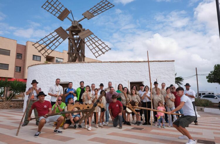 “Canarias Unida por la Tradición” con el juego del palo como protagonista