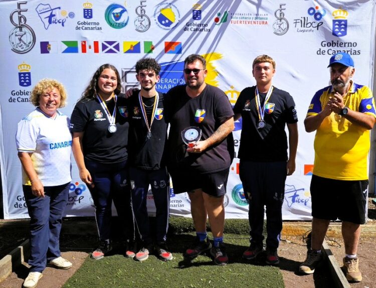 Los Cacharritos de Antigua Subcampeones de Canarias en Juvenil Bola Canaria