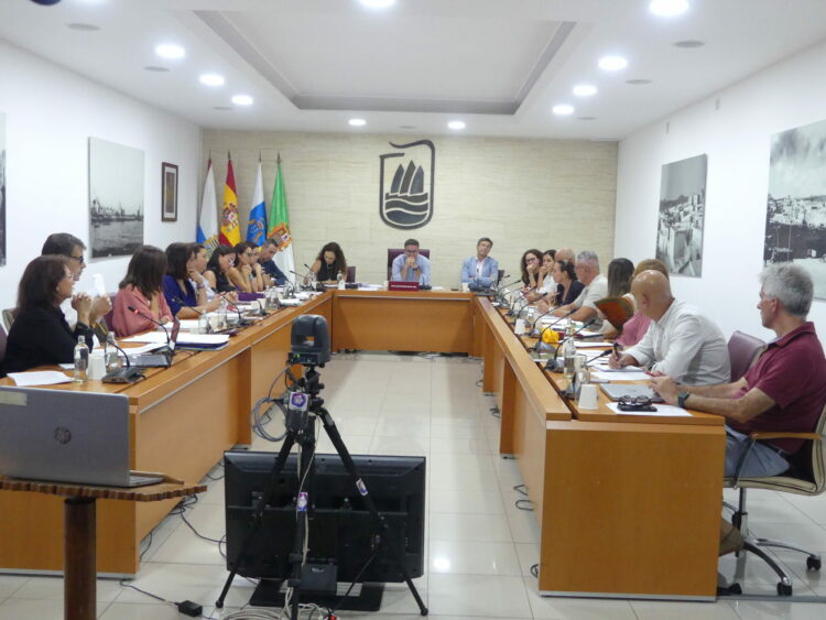 Puerto del Rosario modernizará su servicio de limpieza viaria y recogida de residuos con una inversión superior a 5 millones de euros