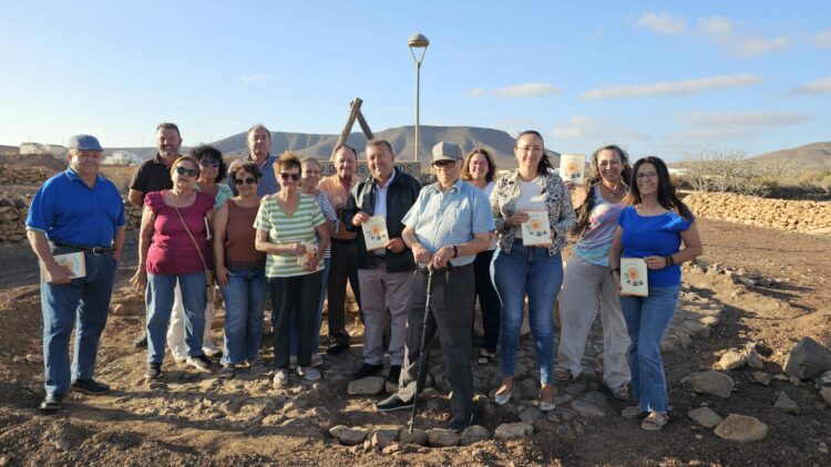 Regresa la Asociación Sociocultural Triquivijateando con la reedición de su primer libro