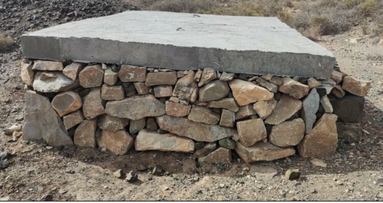 ‘Fuerteventura, bonita por naturaleza’ tapia cinco grandes pozos en el barranco de La Solapa