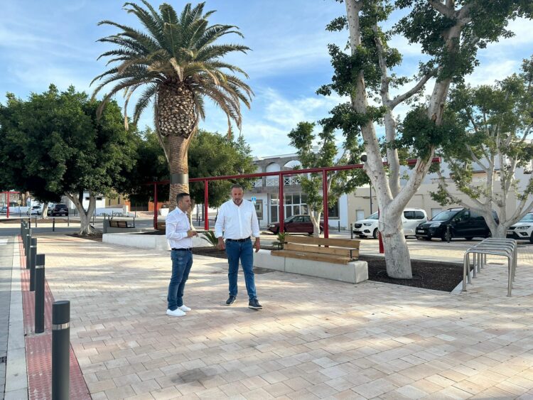 El Ayuntamiento de Pájara mejora el entorno de La Lajita con un nuevo espacio urbano