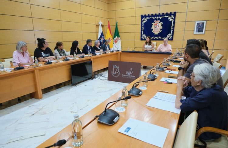 El Cabildo de Fuerteventura adelanta la convocatoria de subvenciones en materia de bienestar social de 2026