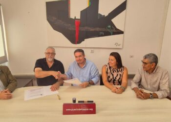 Puerto del Rosario firma un convenio con la Asociación Canaria de Amistad con el Pueblo Saharaui