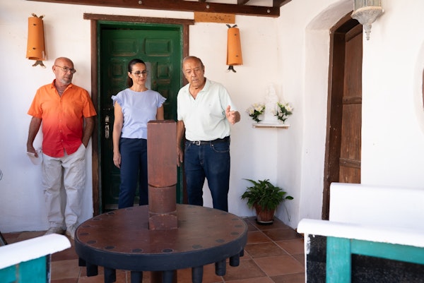 El Cabildo de Fuerteventura realiza un inventario de la obra del maestro ebanista José Melián Martín