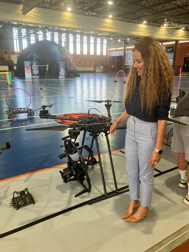 Éxito en los talleres de iniciación a Drones FPV del Cabildo de Fuerteventura
