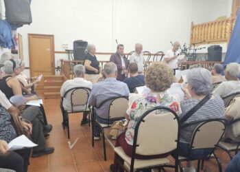 Más de un centenar de mayores de Antigua preparan maletas a Cantabria y Asturias