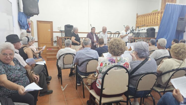 Más de un centenar de mayores de Antigua preparan maletas a Cantabria y Asturias