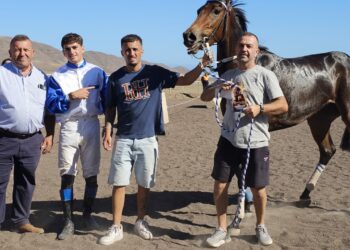 Preciosas y emocionantes carreras de caballos las vividas en el Interinsular Juan Sánchez