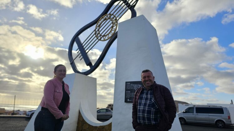 Antigua pone en valor su identidad con la señalización de las esculturas monumentales del maestro Pepe Melián