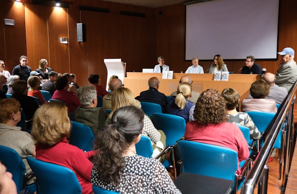 El Cabildo presenta el libro La gente de mi barrio de Gregorio Fulgencio