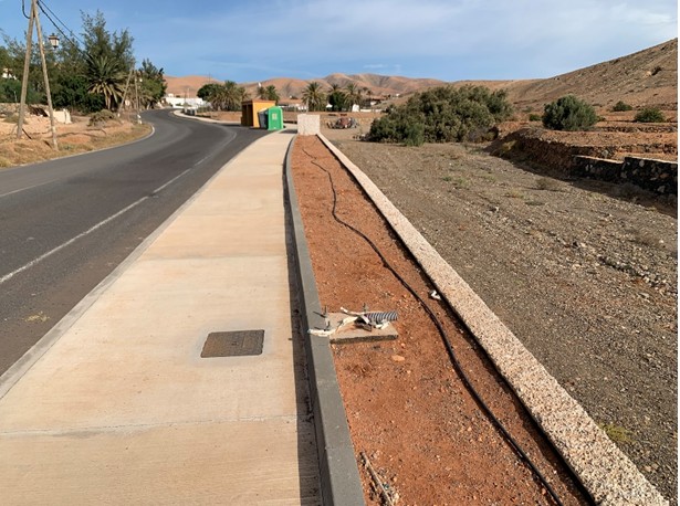 El Cabildo retoma el paseo peatonal entre el CEIP y la Ermita de Tesejerague