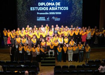 Un centenar de personas culminan con éxito el programa Diploma de Estudios Asiáticos