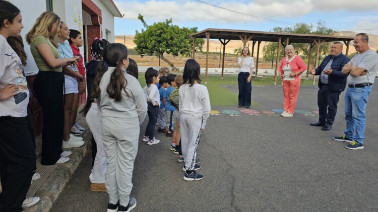 Alboroto Galáctico entre los talleres que Antigua imparte en centros escolares para aprender a convivir en familia, en igualdad y con respeto