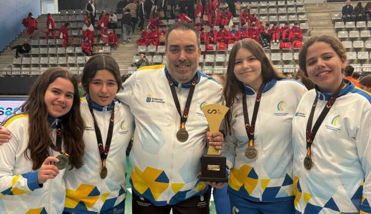 Pájara celebra los éxitos nacionales de sus deportistas en la Copa de España y el Campeonato de España de Balonmano 
