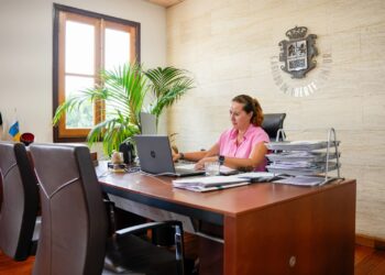 El Cabildo de Fuerteventura impulsa la accesibilidad con la concesión de 19.800 euros en ayudas para el taxi adaptado (PMR)