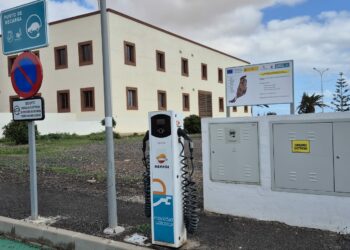 El Cabildo amplía la red insular de recarga de vehículos eléctricos con cuatro nuevos puntos y alcanza los 16 activos